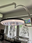Lampa zabiegowa jednoramienna podwieszana 700 Lampa zabiegowa jednoramienna podwieszana 700